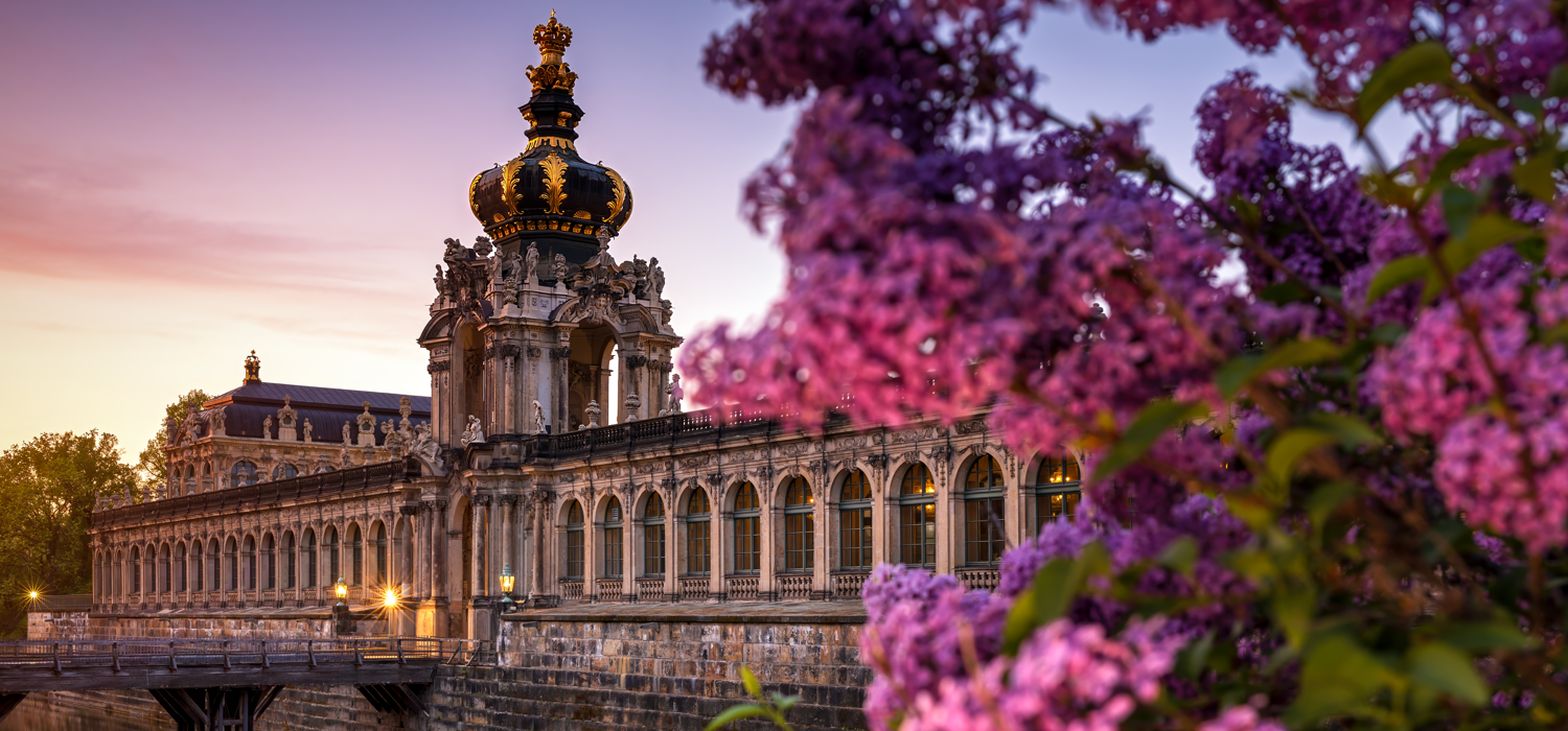 
                                                                                        Le Zwinger de Dresde - Symbole du baroque
                                                                                